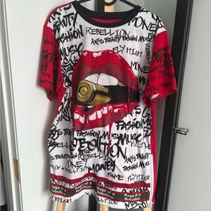 Red Graphic Short Sleeve Tee with Lip Print